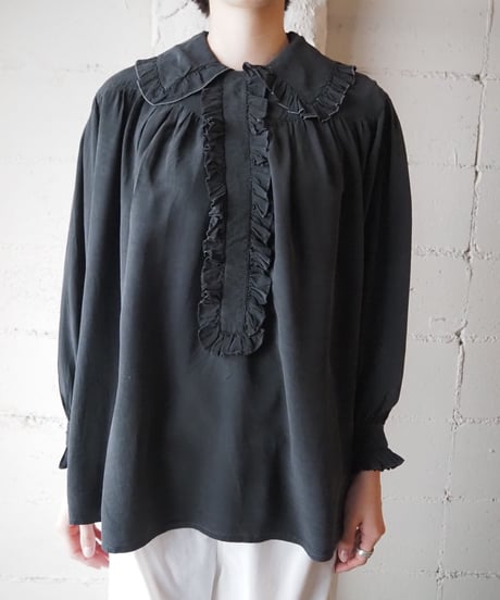 White Stitch Frill Collar Blouse BK