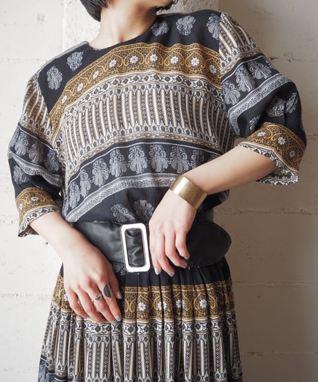 Arabesque Pattern Rayon Dress BKMU