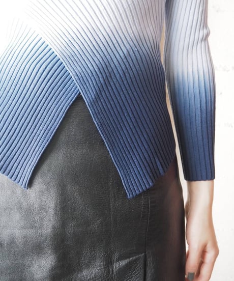 Gradation Design Rib Knit BL WH