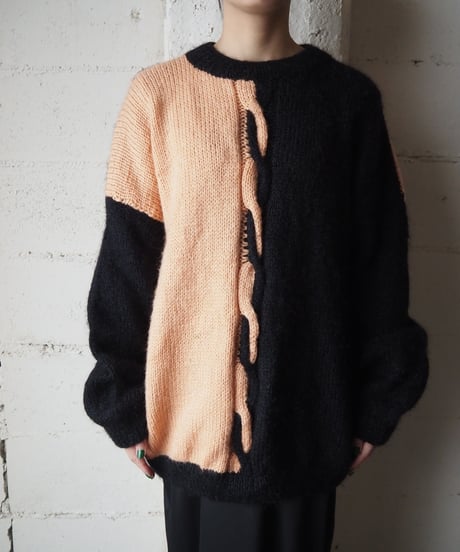 Two Tone Color Knit BKYE