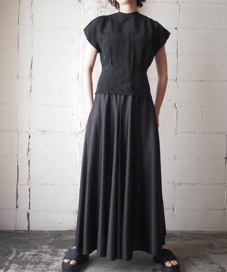 Shoulder Gather Collarless Blouse BK