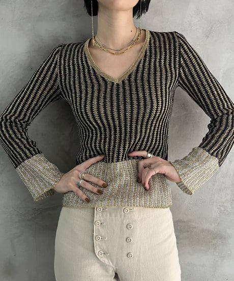 Shiny Design V Neck Cut Sew GOSI