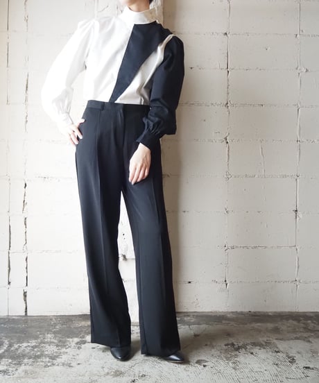 Bicolor Asymmetric Design Blouse WHBK