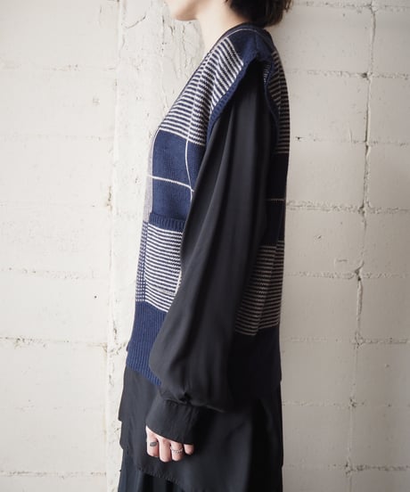 Vneck Check Vest NVGR
