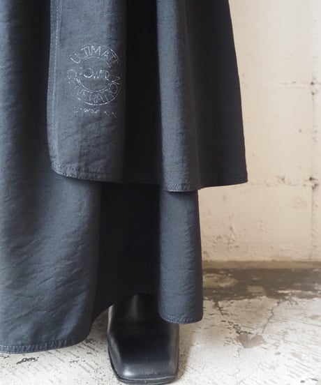 Side Button Design Skirt BK