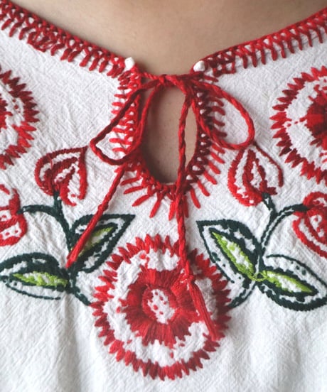 Flower Embroidery Blouse WHRE