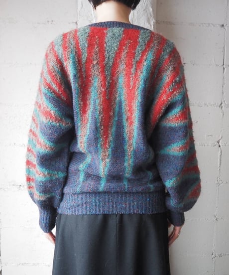 Multi Color Stripe Volume Sleeve Knit NV RE GN