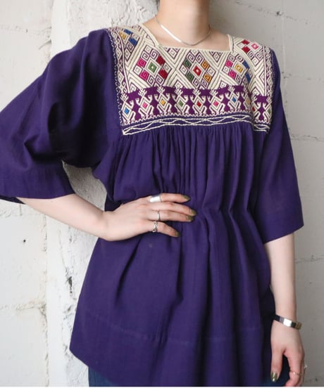 Square Neck Embroidery Blouse PUR