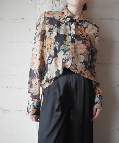 Contrast Collar & Cuffs Sheer Floral Shirt BKYEPI