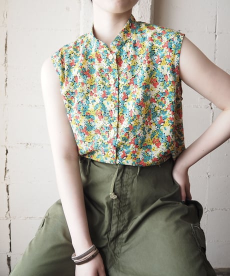 1970's Stand Collar Flower Shirt