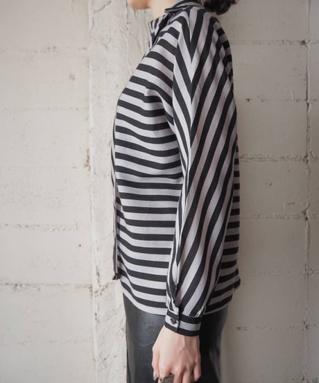 Turn Over Collar Stripe Blouse BKGR