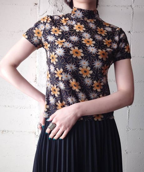 Flower Pattern Mock Neck Cutsewn BKOR