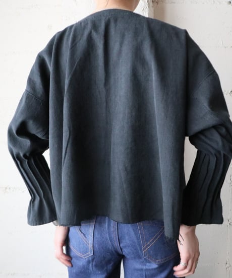 Antique Linen Tuck Sleeve Blouse BK
