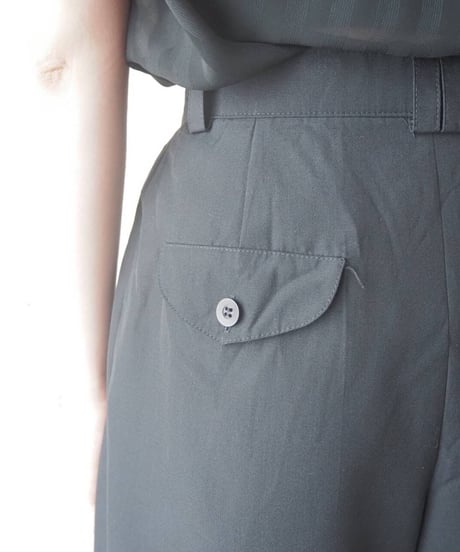 Tuck Shorts BK