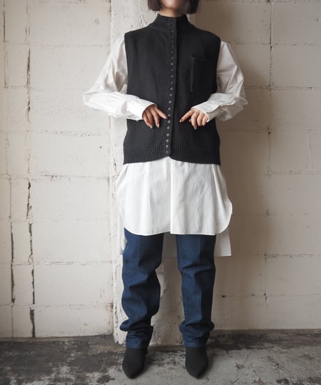 Mock Neck Many Button Knit Vest BK