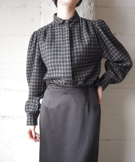 1970-80's Euro Hounds Tooth Wool Blouse BK GR