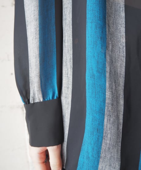 Wide Silhouette Stripe Blouse BKBLGR