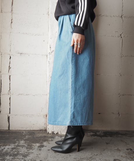 Wide Tuck Denim Pants LBL