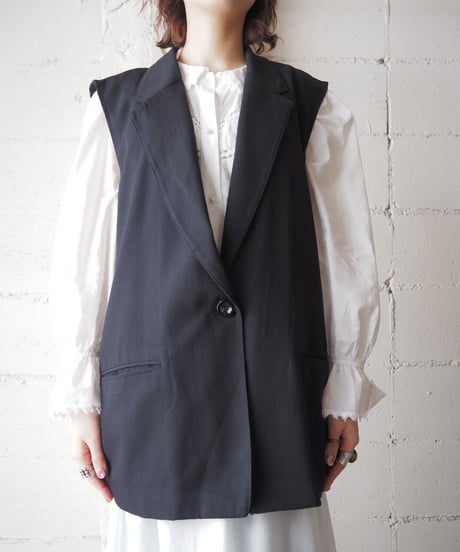 Tailored Vest BK