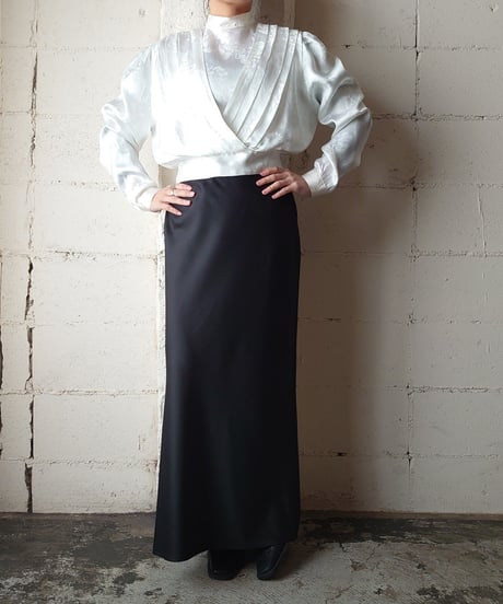 Shadow Flower Tuck Blouse WH