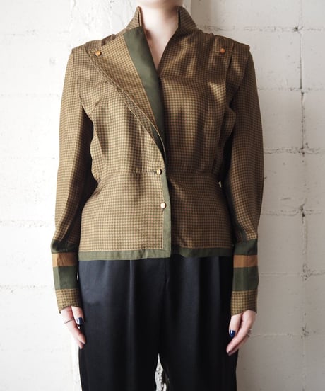 Back Horseprint Asymmetric Shirt BR