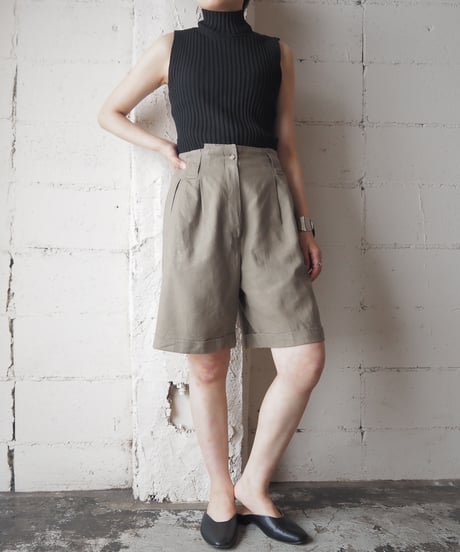 Linen Mix Tuck Shorts KH