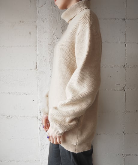 Turtle Neck Rib Knit BE