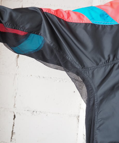 NIKE Mesh Switching Nylon Half Zip Jacket BKBLRE