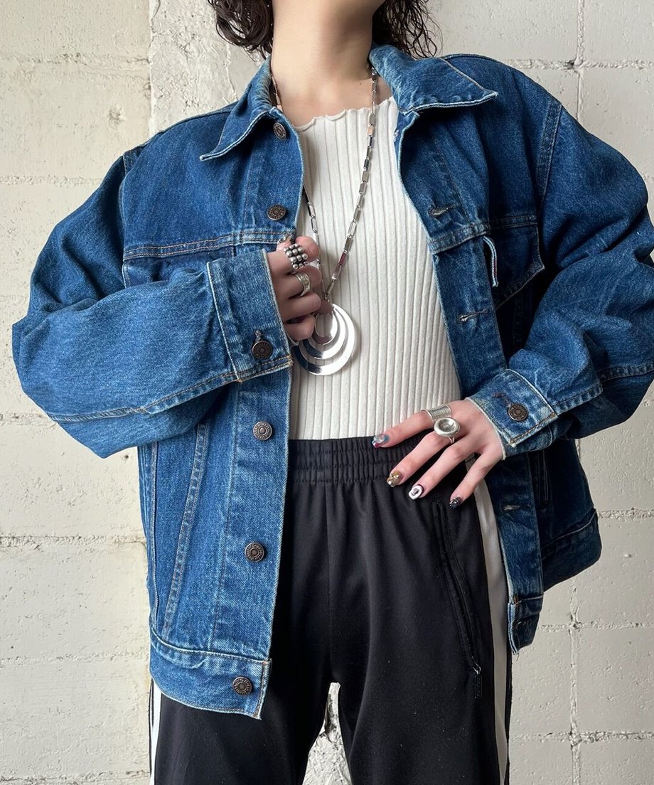 6402e2db7d65da36a797b499