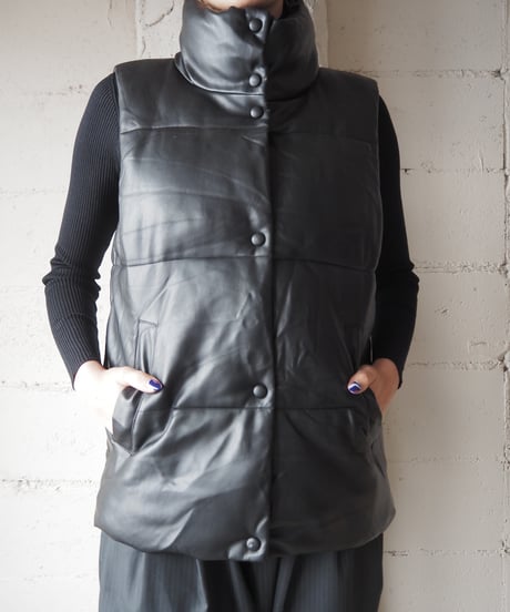 Stand Collar Down Vest BK