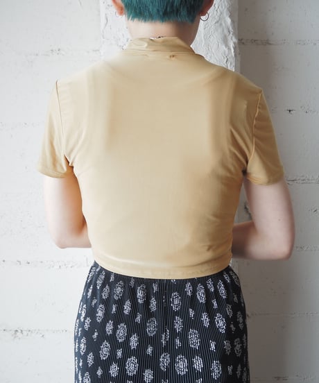 Short Mock Neck Cutsewn YE
