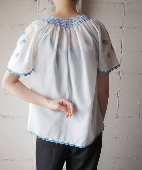 EURO Embroidery S/S Blouse WH BL