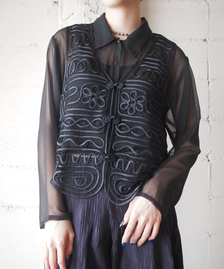 Coad Embroidery Chinese Button Vest BK