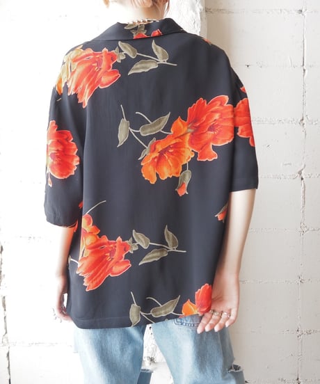 Floral Pattern Open Collar Shirt BKRE