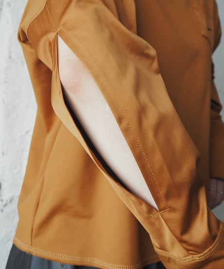 NIKE Elbow Opening Cutsew OR