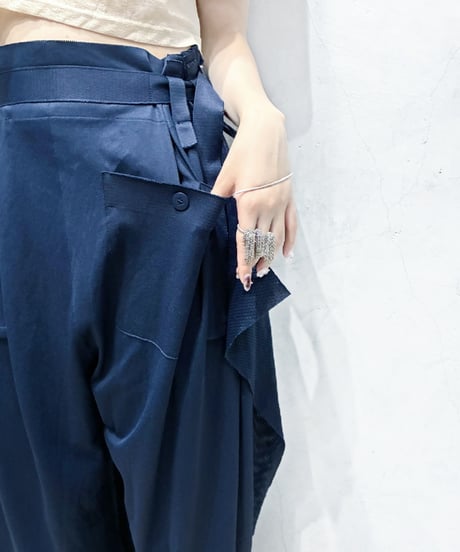 1325. ISSEY  MIYAKE Side Belted Wide Pants NV