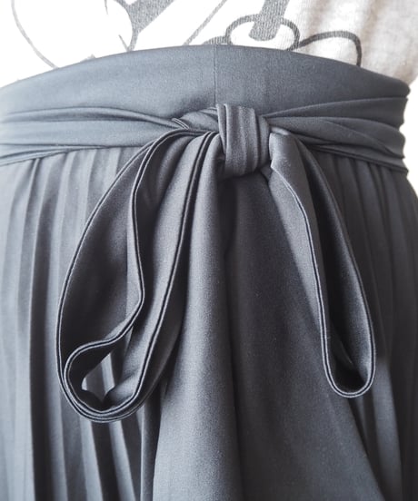 Belted Accordion Pleated Skirt BK