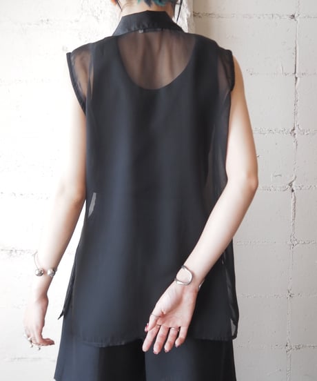 Sleeveless Satin Collar Shirt BK