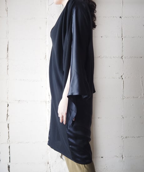 Design Sleeve Tunic Blouse BK