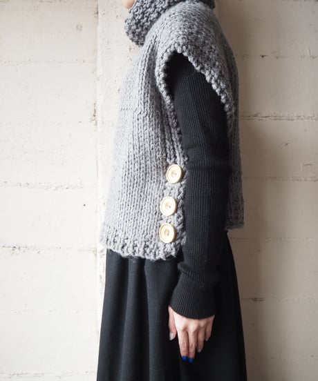 Side Button Turtle Neck Knit Vest GR