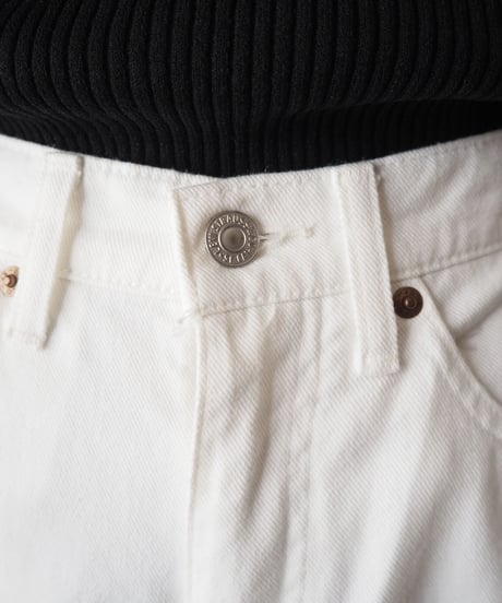 Levi's519 Knee Cut White Denim WH