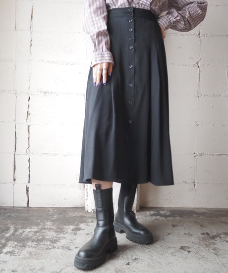 Front Button Flare Skirt BK