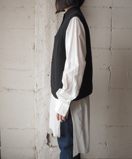Mock Neck Many Button Knit Vest BK