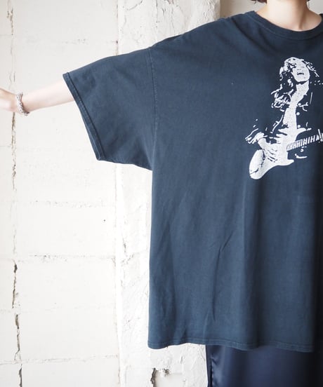 Guiterist Big Tee BK