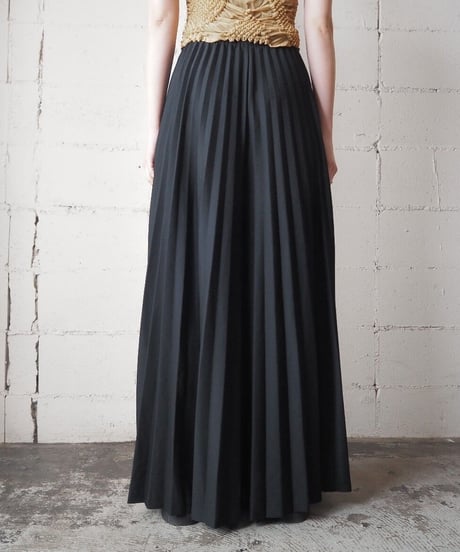 Pleated Super Wide Pants BK