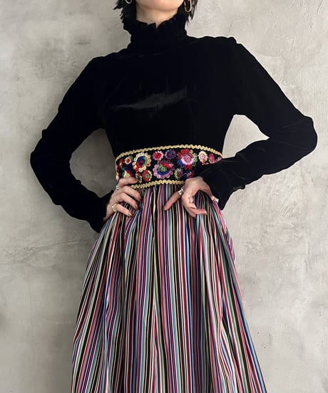 Embroidery Velour Docking Dress BKBLRE