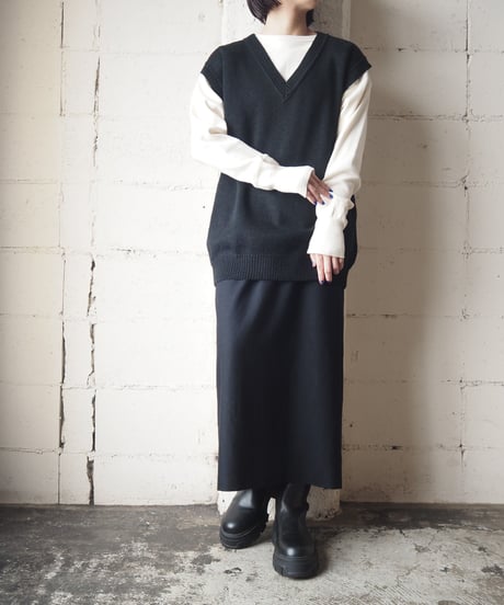 V Neck Knit Vest BK