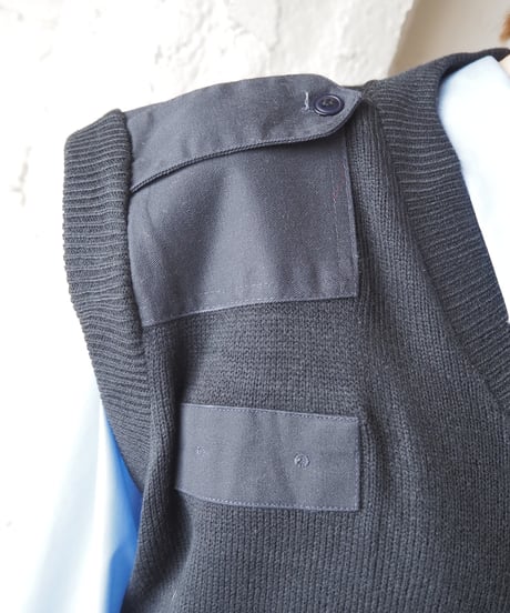 Command Sweater Knit Vest BK