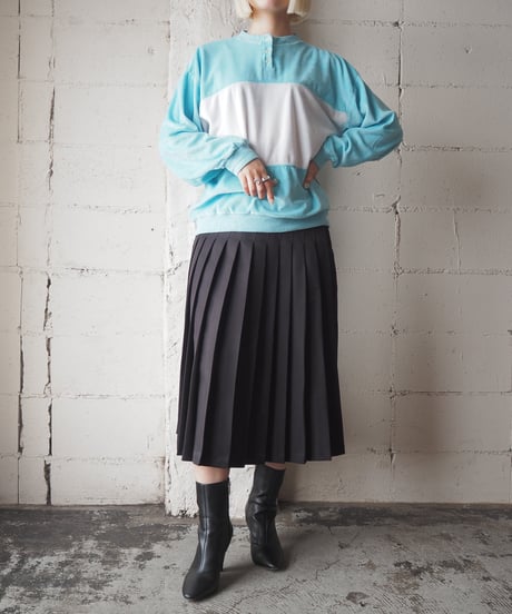 1980's Bicolor Henry Neck Pile Cutsewn LBLWH