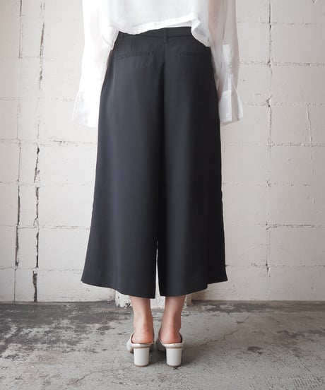 UNITED COLORS OF BENETTON Gaucho Pants BK